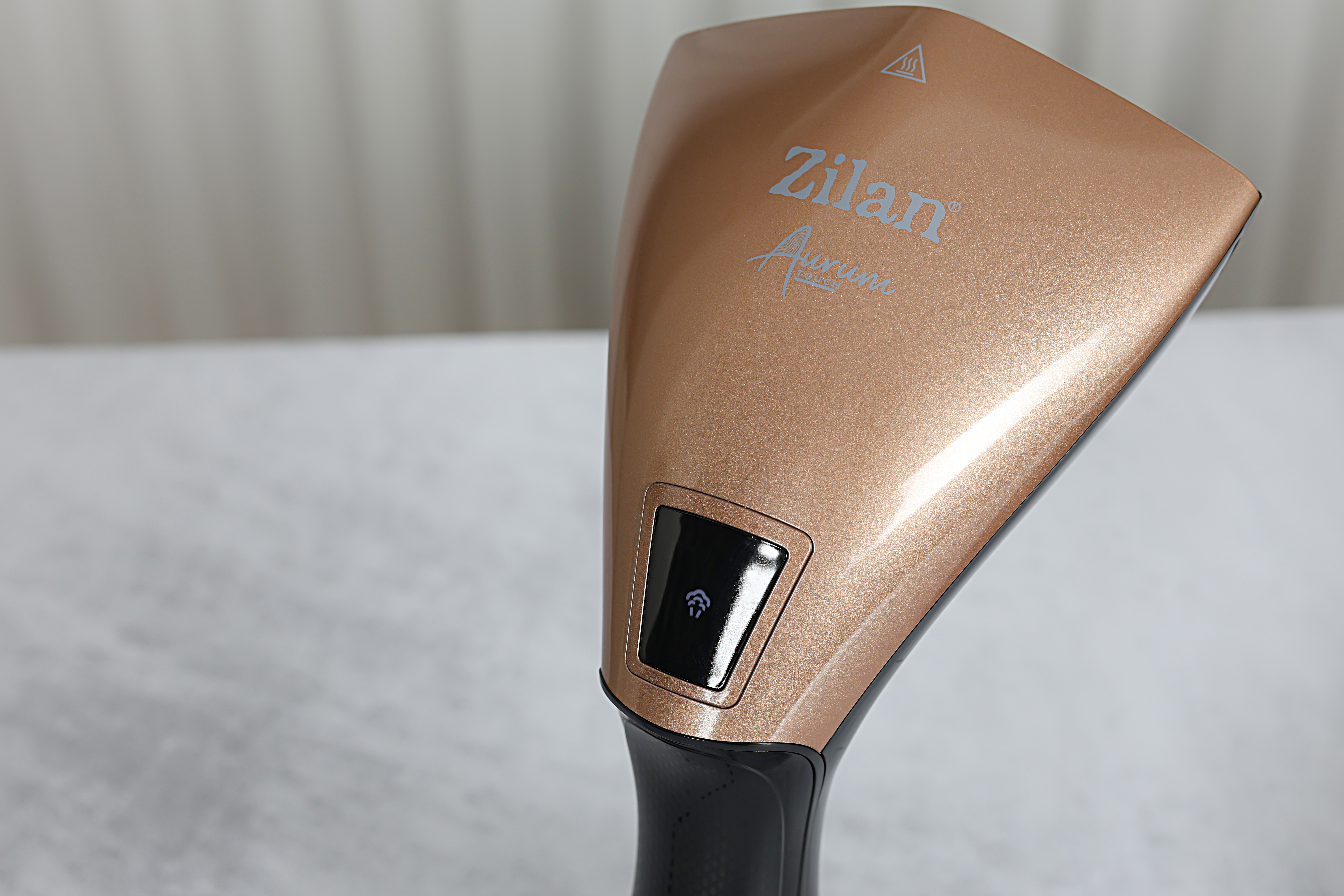 Fier de călcat vertical cu aburi Zilan ZLN4254 AURUM - 1600W, 25g